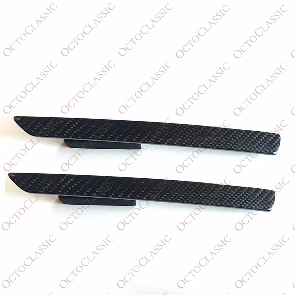 BMW M3 M4 F80 F82 F83 Heckstoßstangenreflektoren kundenspezifisches Ersatzpaar aus Kohlefaser 63147848583 & 63147848584
