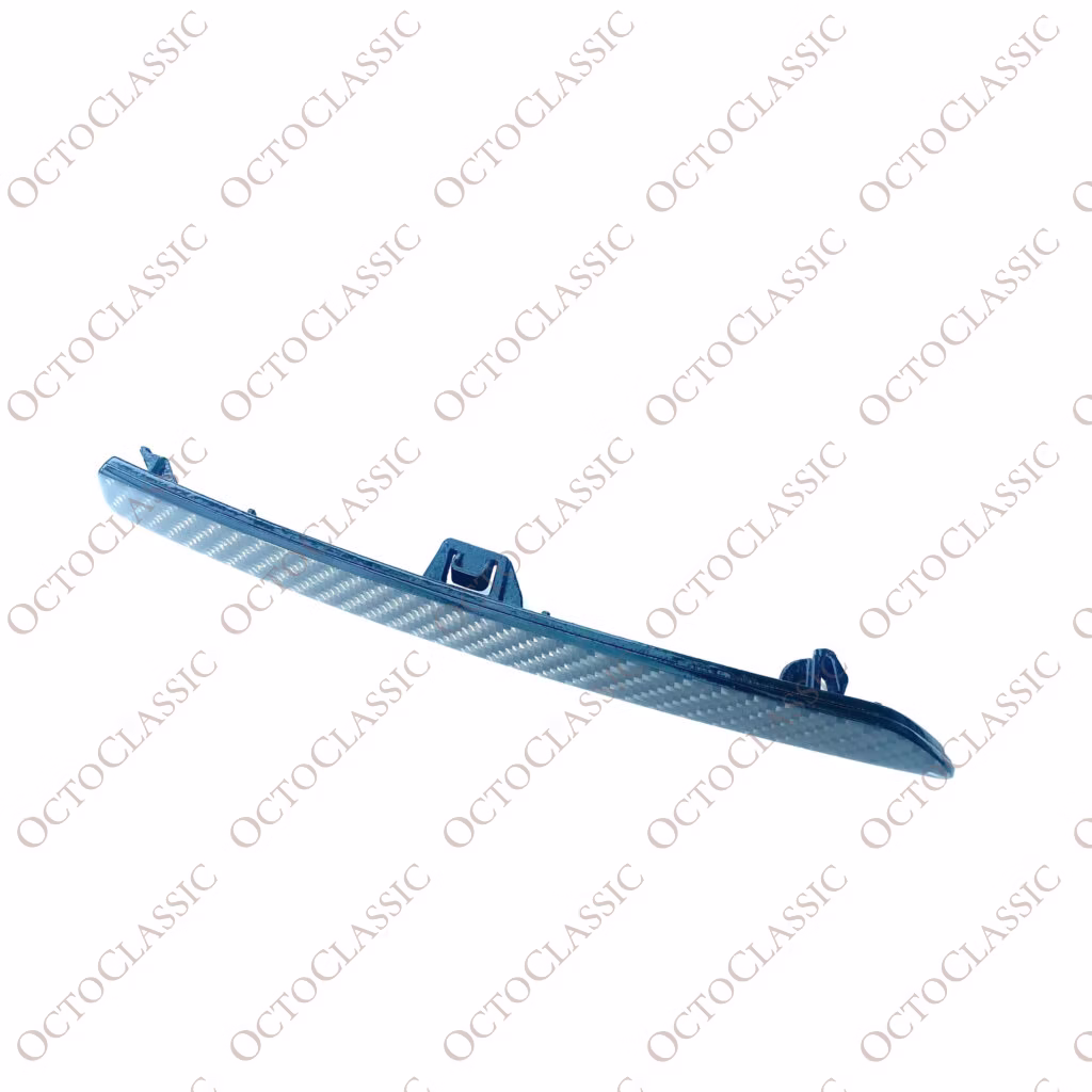 BMW M3 M4 F80 F82 F83 Heckstoßstangenreflektoren kundenspezifisches Ersatzpaar aus Kohlefaser 63147848583 & 63147848584