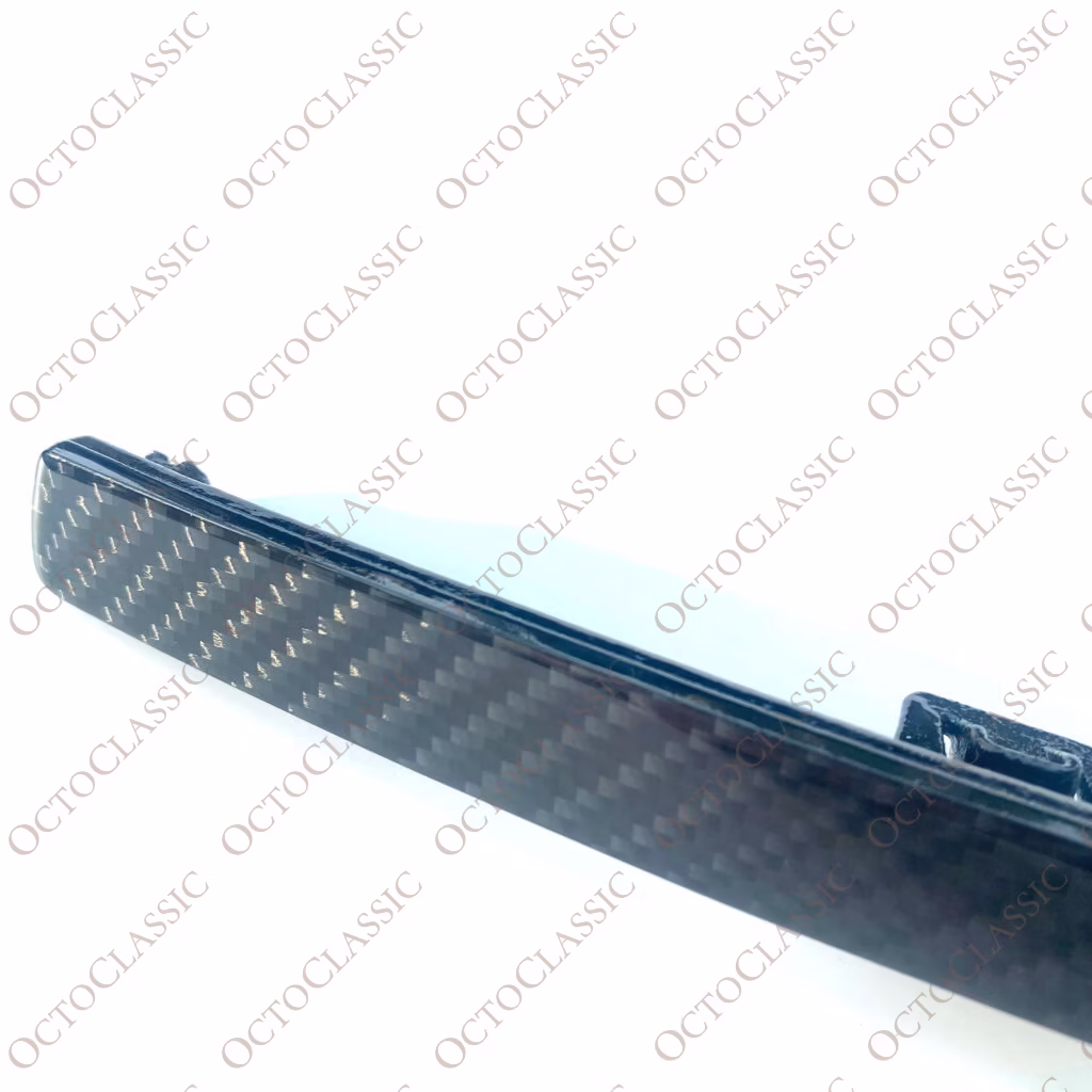 BMW M3 M4 F80 F82 F83 Heckstoßstangenreflektoren kundenspezifisches Ersatzpaar aus Kohlefaser 63147848583 & 63147848584