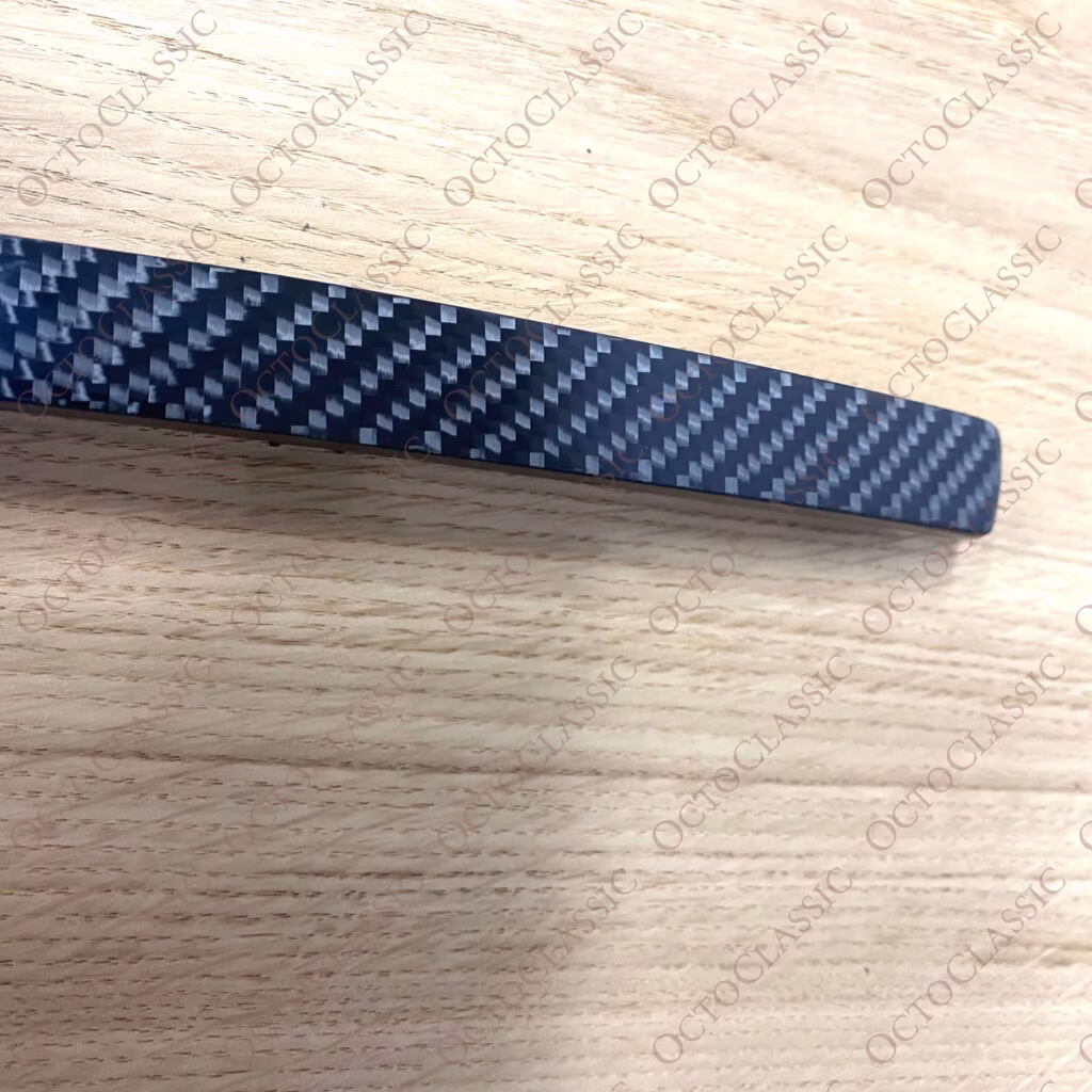 BMW M3 M4 F80 F82 F83 Heckstoßstangenreflektoren kundenspezifisches Ersatzpaar aus Kohlefaser 63147848583 & 63147848584