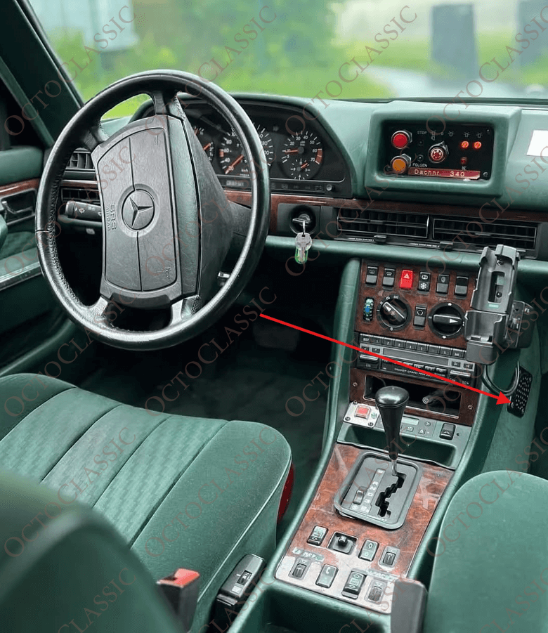 Mercedes W126 Guard Police Government Edition Additional Speaker Cover Lower Dashboard Mercedes W126 Guard Police Government Edition Additional Speaker Cover Lower Dashboard