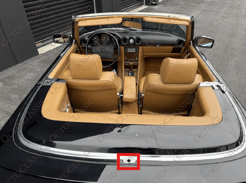 Mercedes R107 Chrom Rosette Softtop / Hardtop Abdeckung A1077580141 Mercedes R107 Chrom Rosette Softtop / Hardtop Abdeckung A1077580141