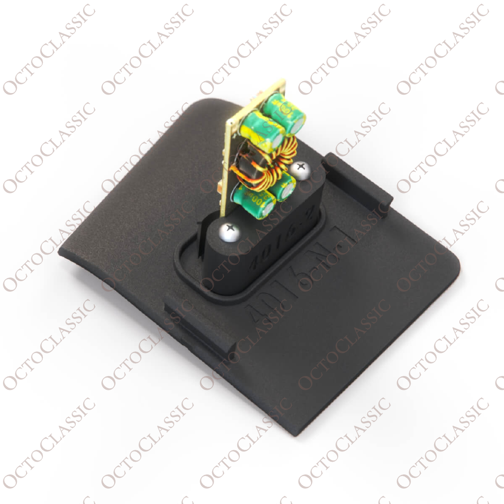Cadre de tableau de bord BMW E28, garniture vierge avec chargeur USB, conduite à gauche ou à droite, noir 62131367685 Cadre de tableau de bord BMW E28, garniture vierge avec chargeur USB, conduite à gauche ou à droite, noir 62131367685
