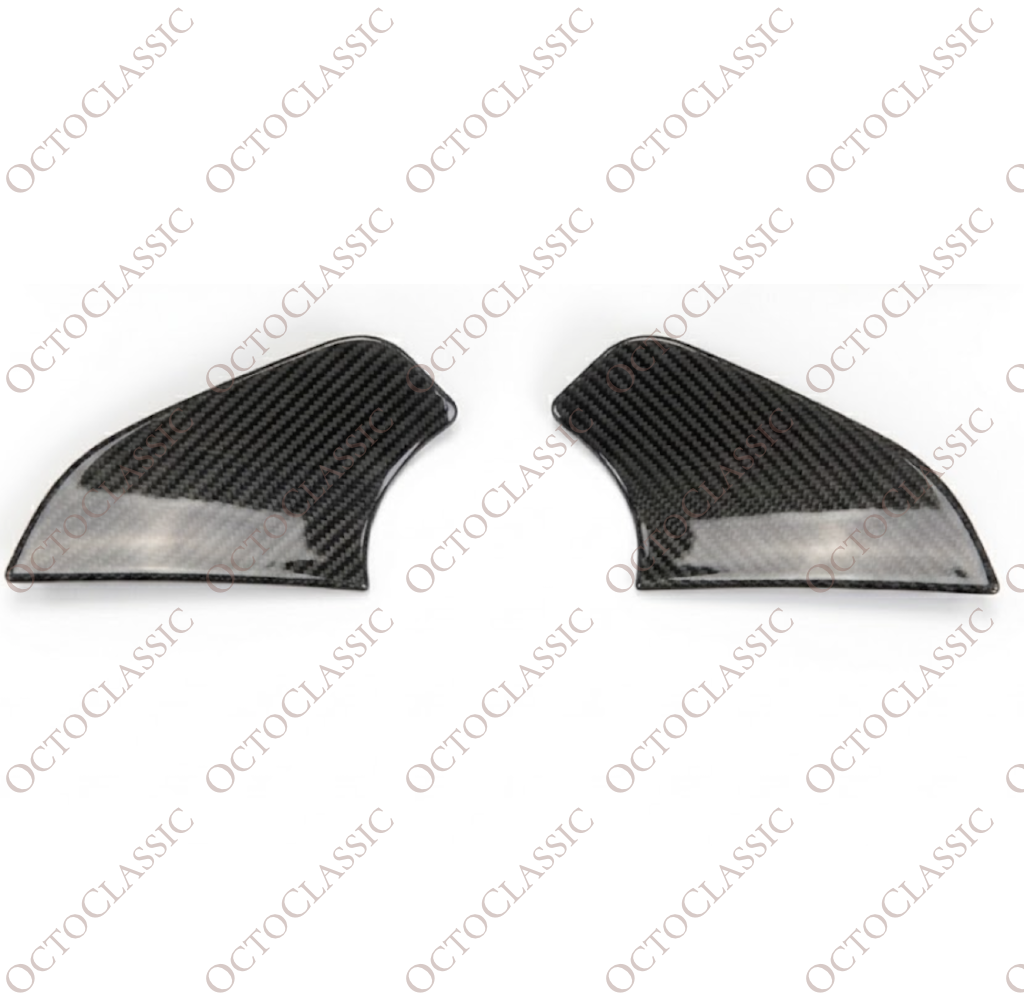 Porsche 911 996 – Set di 2 finiture in carbonio per la rimozione delle cinture di sicurezza posteriori 99655554501 / 99655554601 Porsche 911 996 – Set di 2 finiture in carbonio per la rimozione delle cinture di sicurezza posteriori 99655554501 / 99655554601