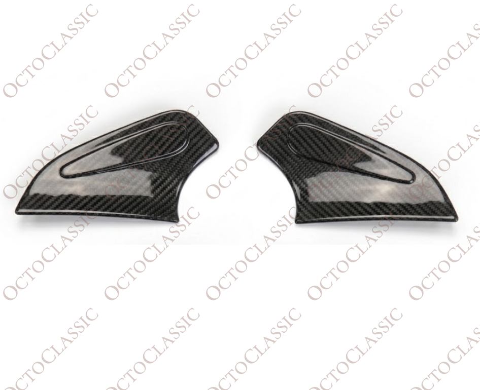 Porsche 911 996 – Set di 2 finiture in carbonio per la rimozione delle cinture di sicurezza posteriori 99655554501 / 99655554601 Porsche 911 996 – Set di 2 finiture in carbonio per la rimozione delle cinture di sicurezza posteriori 99655554501 / 99655554601