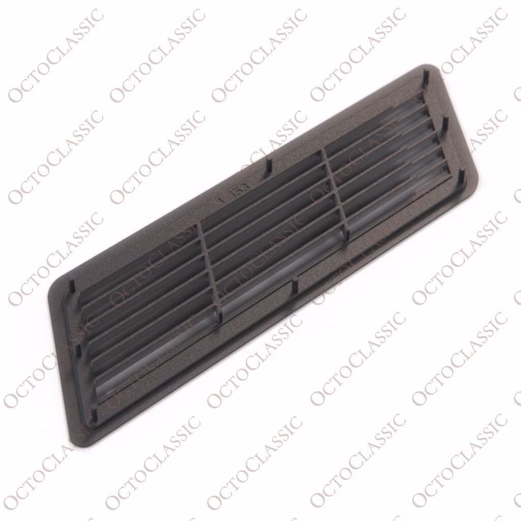 Range Rover Classic Exterior Rear D pillar trim panel left or right RTC6698 Or RTC6699 (Air vent extractor)
