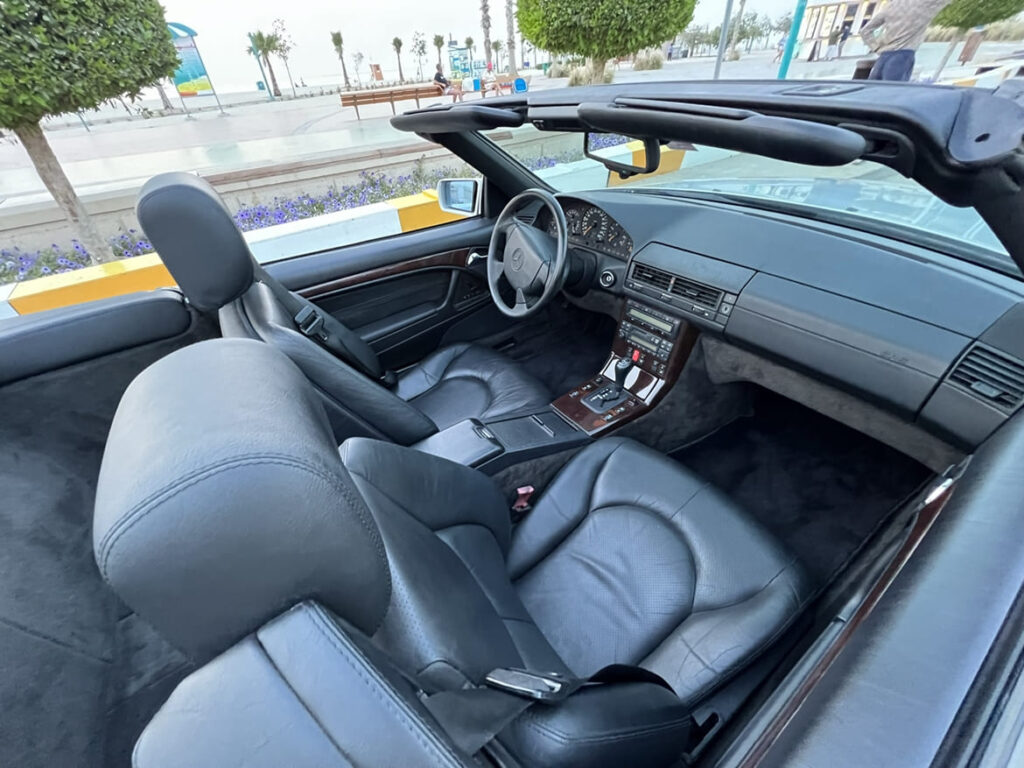 octoclassic-r129-mercedes-benz-SL-octoclassic-blog-facelift-interior-seat-cushion-sl500
