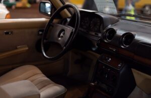 Mercedes W123