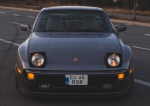 Porsche 944