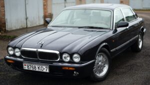 Jaguar XJ8