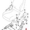 Plastikowa osłona śruby kotwiącej siedzenia Mitsubishi 3000GT, lewa lub prawa, czarna MB770115 / MB770116