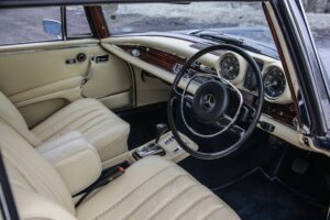 Mercedes W111