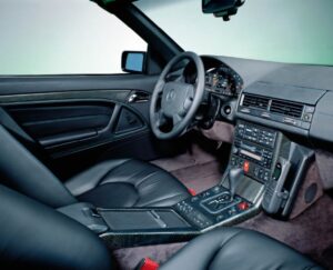 Mercedes R129: 1995–1996 Updates and pricing Mercedes R129